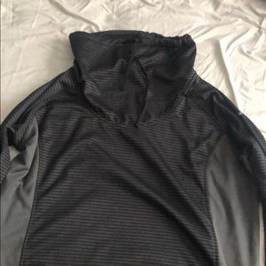 Women’s Columbia pullover jacket!